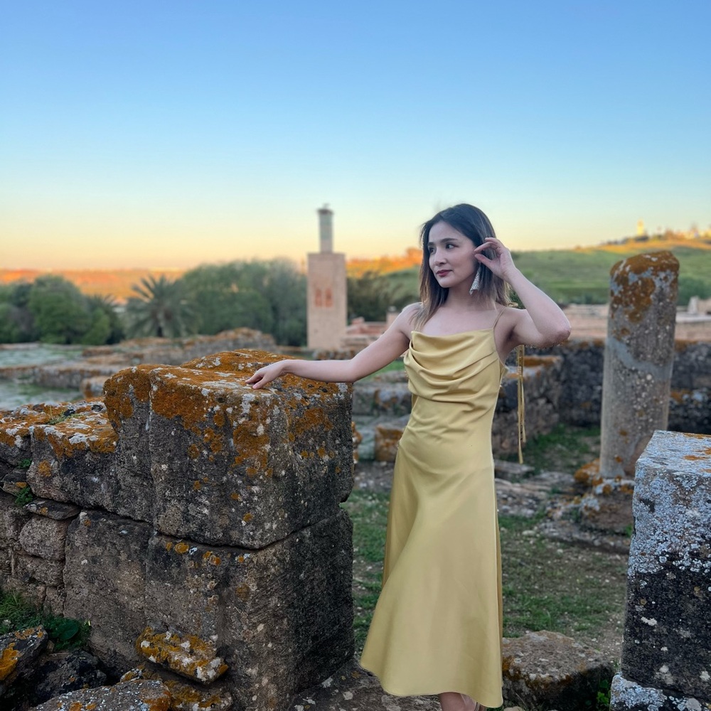 Chic Yellow Strapless Midi Dress – Size 2